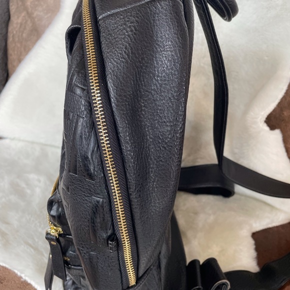 STEVE MADDEN LOGO BACKPACK BLACK w/Gold tone hardware Adjustable Straps - Picture 8 of 16